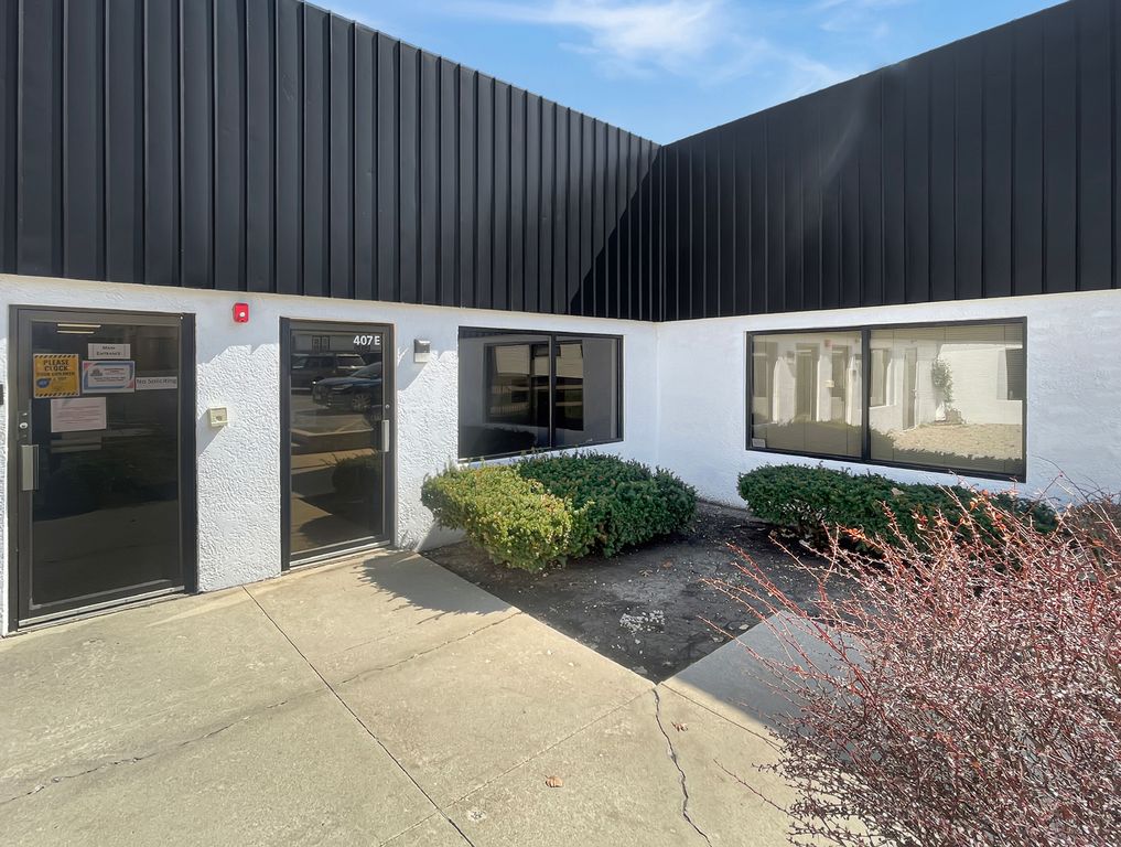 407 W Jefferson Street E, Joliet, IL 60435