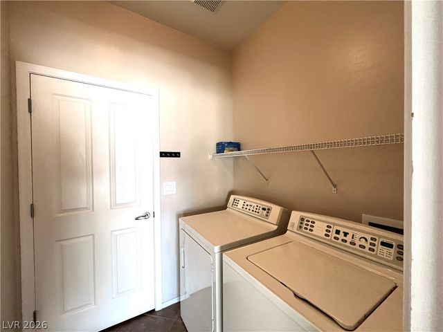 2527 Stardust Valley Drive, Henderson, NV 89044