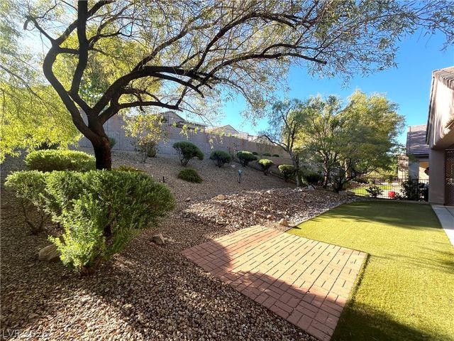 2527 Stardust Valley Drive, Henderson, NV 89044