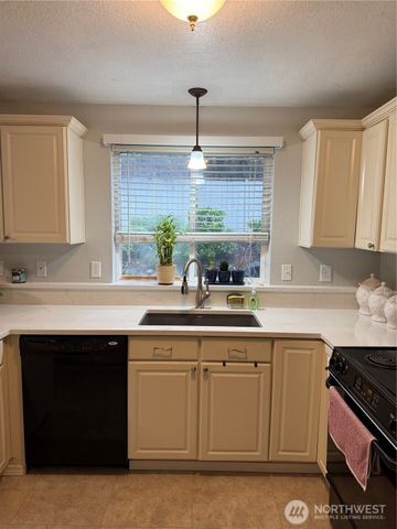 5726 99th Street Ct E, Puyallup, WA 98373