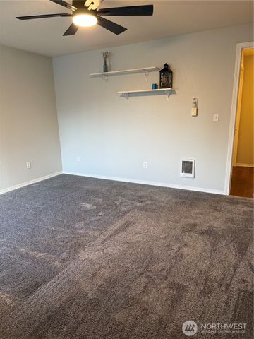 5726 99th Street Ct E, Puyallup, WA 98373