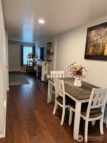 5726 99th Street Ct E, Puyallup, WA 98373