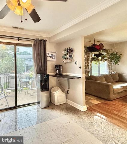 64 WOODWAY DR, West Deptford, NJ 08066