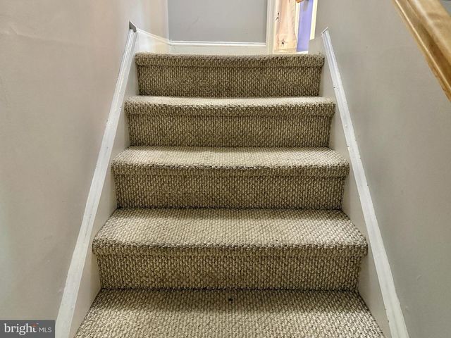 64 WOODWAY DR, West Deptford, NJ 08066