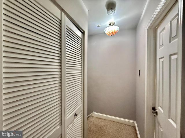 64 WOODWAY DR, West Deptford, NJ 08066