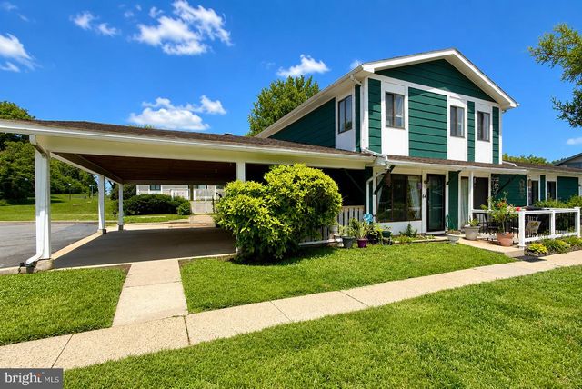 64 WOODWAY DR, West Deptford, NJ 08066