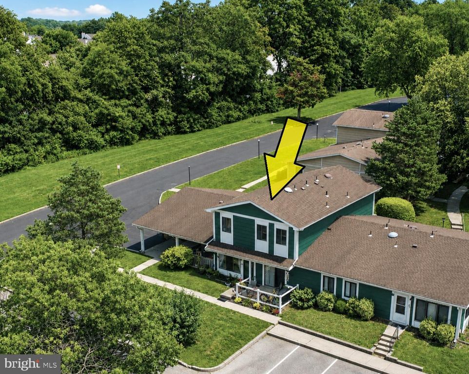 64 WOODWAY DR, West Deptford, NJ 08066