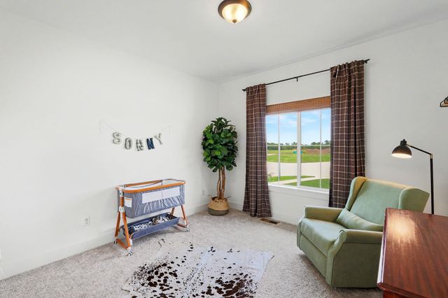 3401 S Linden Ct, Wichita, KS 67210