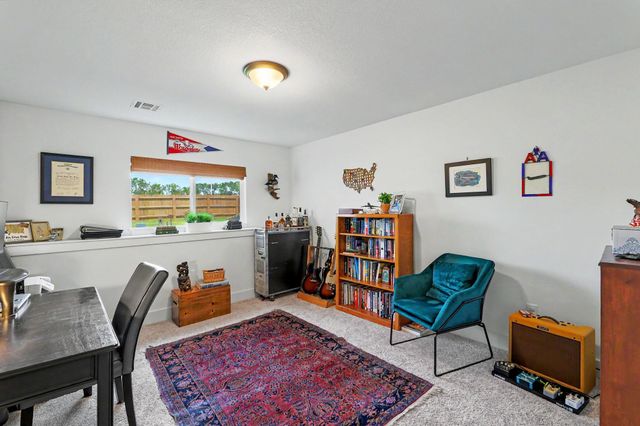 3401 S Linden Ct, Wichita, KS 67210