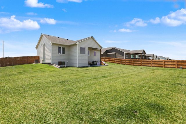 3401 S Linden Ct, Wichita, KS 67210