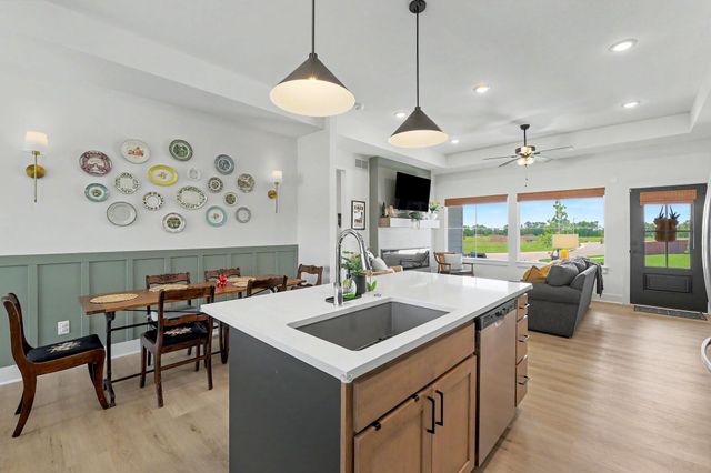 3401 S Linden Ct, Wichita, KS 67210