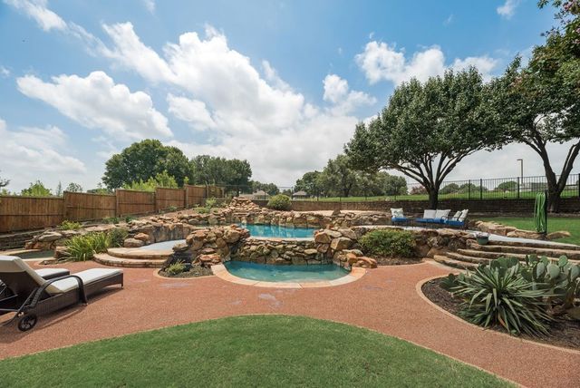 1308 Lakewood Drive, Mckinney, TX 75072