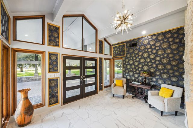 1717 S Columbia Drive, West Columbia, TX 77486