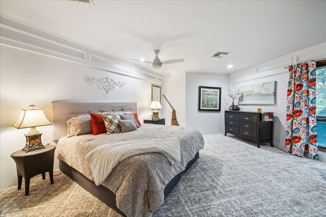 1717 S Columbia Drive, West Columbia, TX 77486