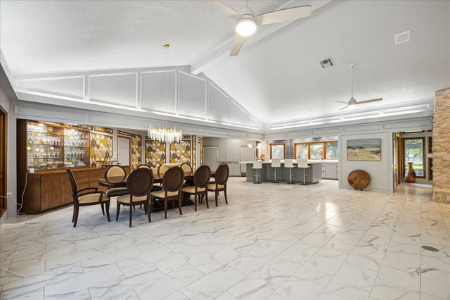 1717 S Columbia Drive, West Columbia, TX 77486