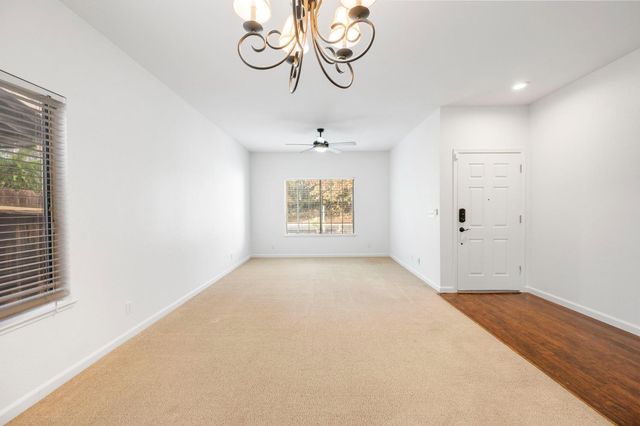 2526 River Cove Dr, Riverbank, CA 95367