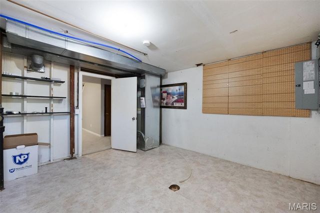 2411 Dordogne Drive, Maryland Heights, MO 63043