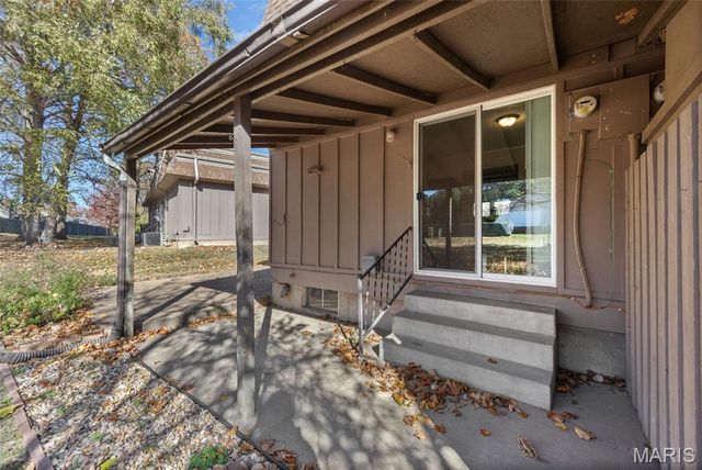 2411 Dordogne Drive, Maryland Heights, MO 63043