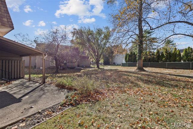 2411 Dordogne Drive, Maryland Heights, MO 63043