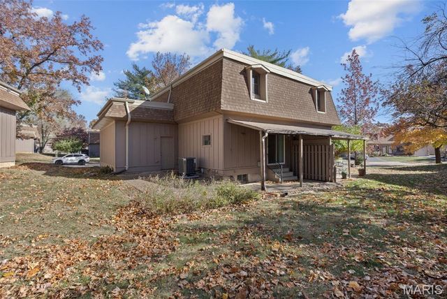 2411 Dordogne Drive, Maryland Heights, MO 63043
