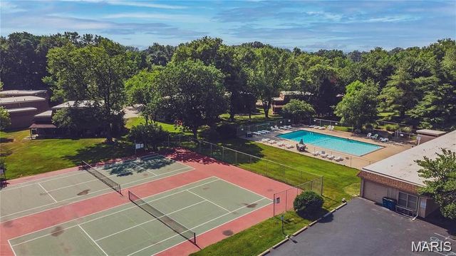 2411 Dordogne Drive, Maryland Heights, MO 63043