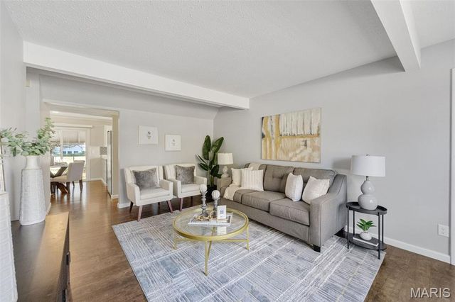 2411 Dordogne Drive, Maryland Heights, MO 63043