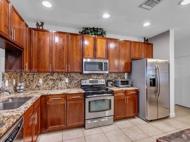 9719 Darlington Pl 1, Cooper City, FL 33328