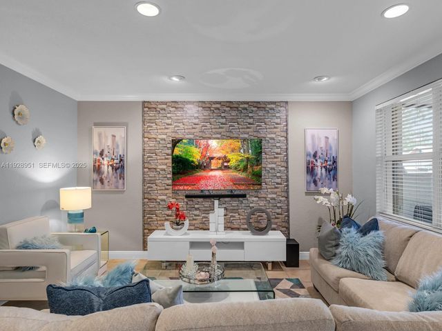 9719 Darlington Pl 1, Cooper City, FL 33328