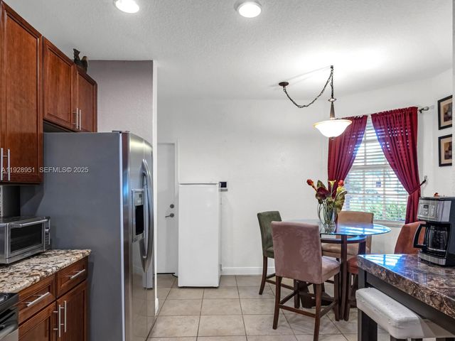 9719 Darlington Pl 1, Cooper City, FL 33328