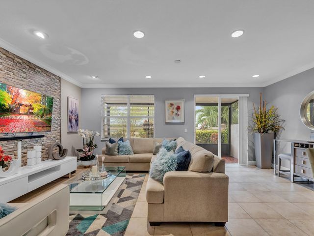 9719 Darlington Pl 1, Cooper City, FL 33328