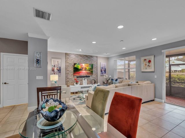 9719 Darlington Pl 1, Cooper City, FL 33328