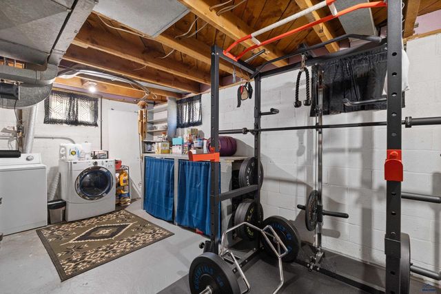 225 EAST JACKSON ST, Rapid City, SD 57701