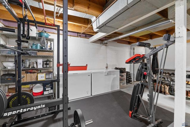 225 EAST JACKSON ST, Rapid City, SD 57701