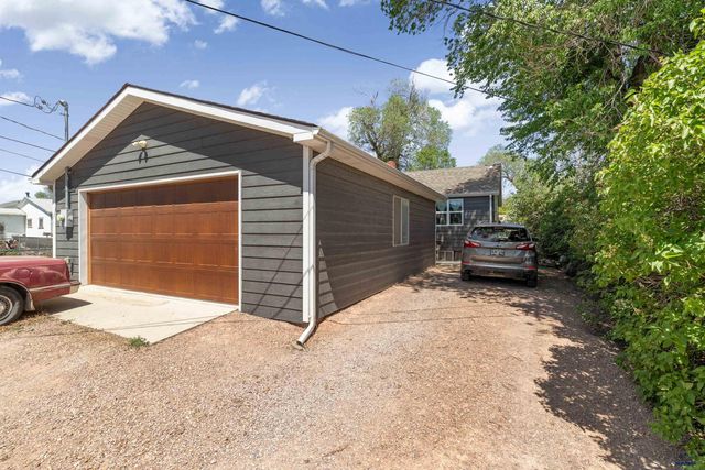 225 EAST JACKSON ST, Rapid City, SD 57701
