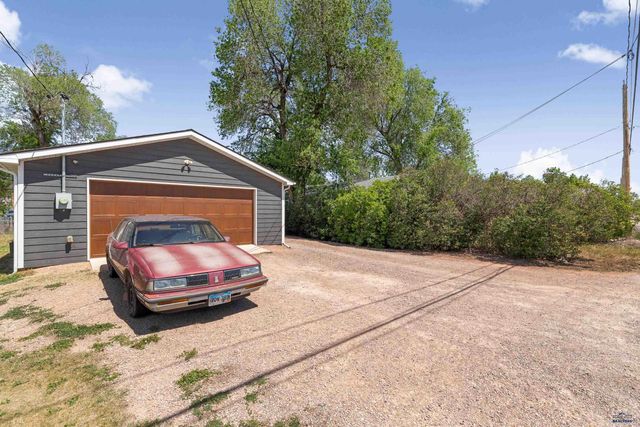 225 EAST JACKSON ST, Rapid City, SD 57701