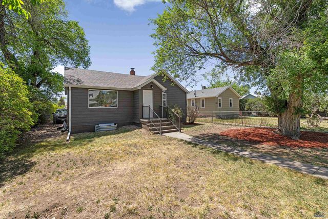 225 EAST JACKSON ST, Rapid City, SD 57701