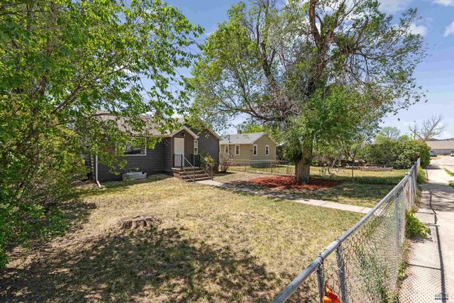 225 EAST JACKSON ST, Rapid City, SD 57701