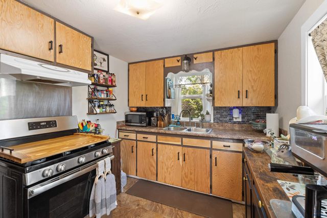 225 EAST JACKSON ST, Rapid City, SD 57701