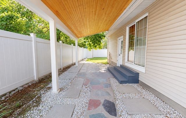 1116 Old Connecticut Path, Framingham, MA 01701