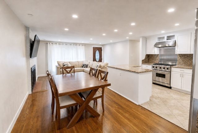 1116 Old Connecticut Path, Framingham, MA 01701