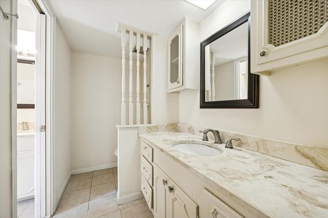 7600 Burgoyne Road 152, Houston, TX 77063