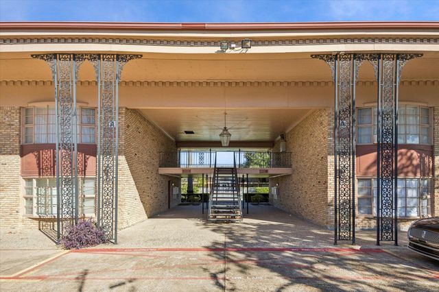 7600 Burgoyne Road 152, Houston, TX 77063