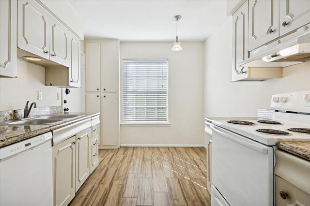 7600 Burgoyne Road 152, Houston, TX 77063