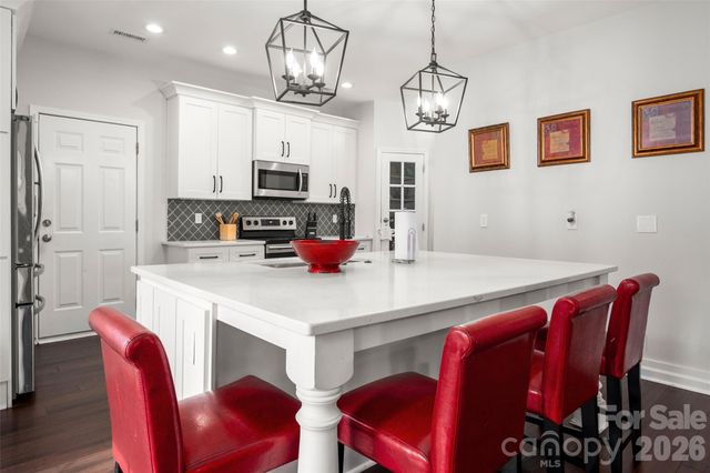 6714 Reedy Creek Road, Charlotte, NC 28215