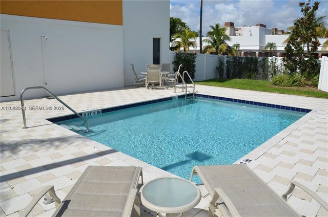 555 E Dania Beach Boulevard 5, Dania Beach, FL 33004