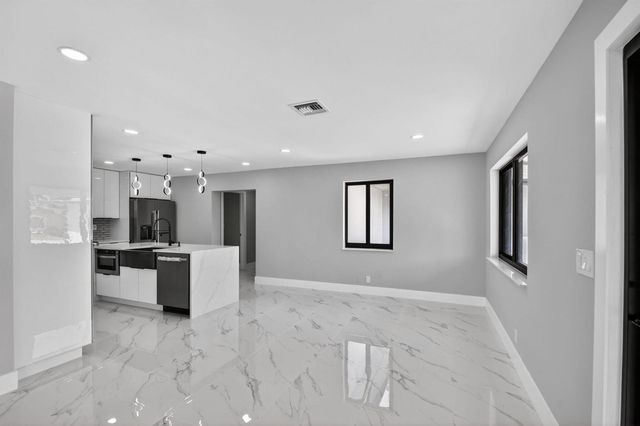 3192 Riddle Road, West Palm Beach, FL 33406