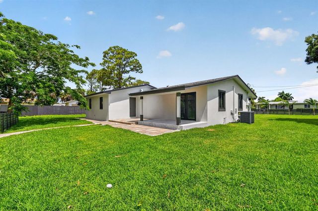 3192 Riddle Road, West Palm Beach, FL 33406