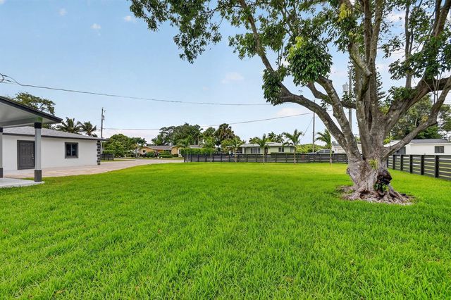 3192 Riddle Road, West Palm Beach, FL 33406