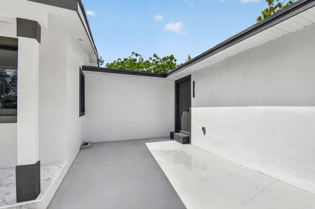 3192 Riddle Road, West Palm Beach, FL 33406