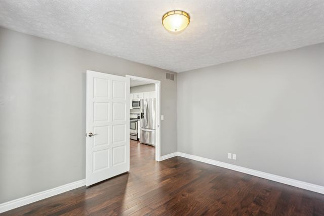 26 E Via Roma, Wichita, KS 67230